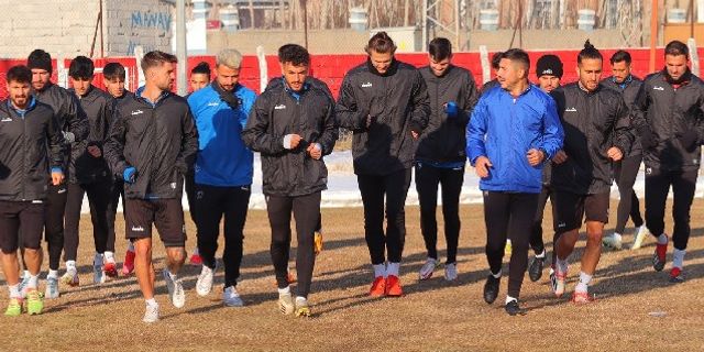 Vanspor evinde haftayı açıyor