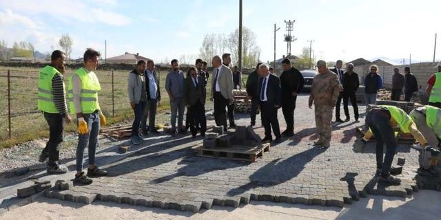 İpekyolu’nda parke kilit taşı çalışmaları başladı
