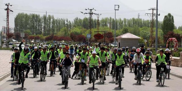 Van’da 19 Mayıs anısına bisiklet turu düzenlendi