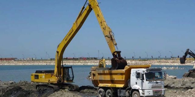 Vali Balcı, dip çamur temizliği çalışmalarını inceledi
