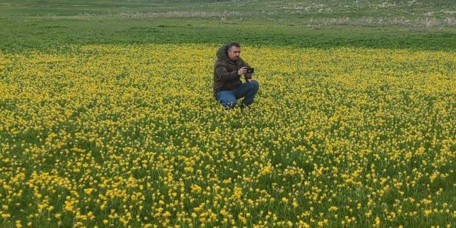 Keşiş Gölü doğanın bin bir rengiyle hayran bırakıyor