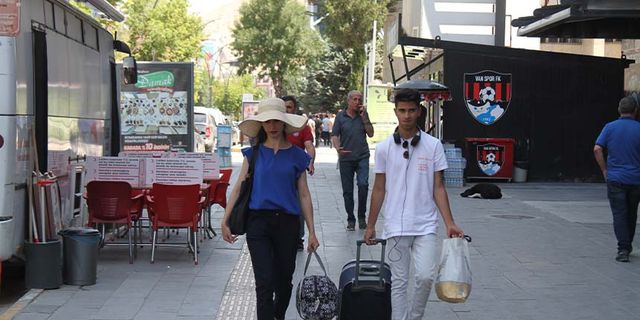 Van’da İranlı turist yoğunluğu