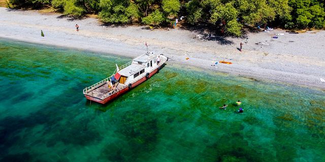 Van Gölü'nün el değmemiş koyları doğaseverlerin yeni rotası oldu