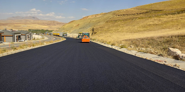 Edremit TOKİ yolu ulaşıma açıldı
