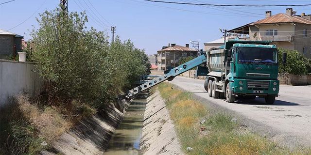 DSİ, Şamran Kanalını temizliyor