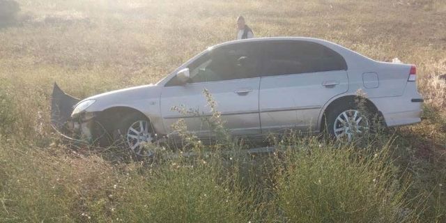 Van'da otomobil kontrolden çıktı: 2 yaralı