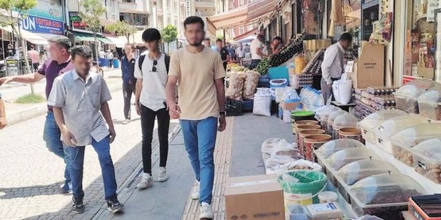 Uyarı ve cezalara rağmen işgal sürüyor