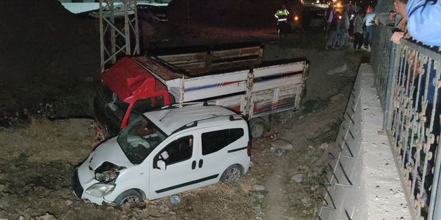 Van'da trafik kazası yaralılar var