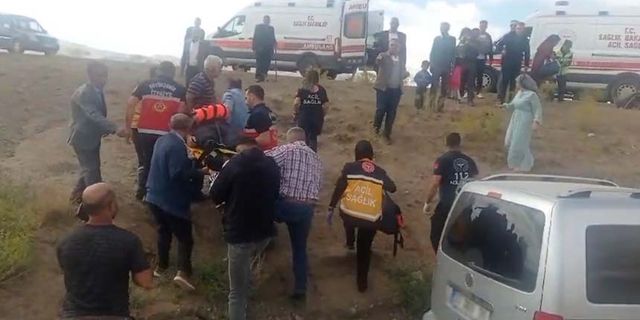 Van'da şarampole devrilen kamyonette 5 kişi yaralandı