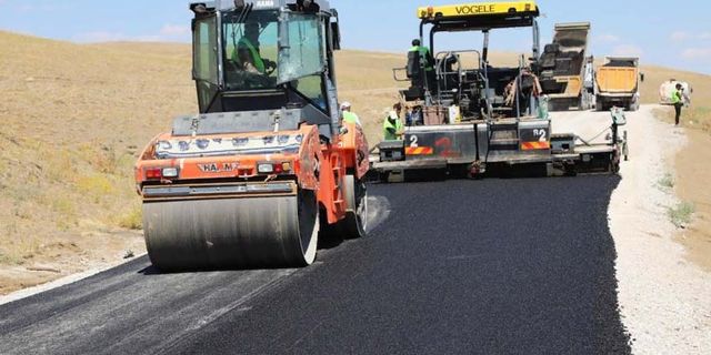 Büyükşehir'in asfalt çalışmaları devam ediyor...