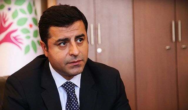 Demirtaş’tan Van'ın genç Milletvekili adayına övgü dolu paylaşım