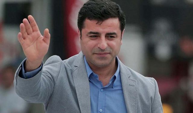 Selahattin Demirtaş aktif siyaseti bıraktığını açıkladı!