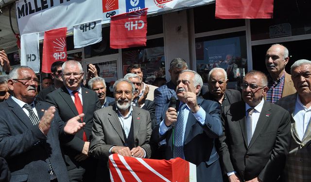 DP Genel Başkan Yardımcısı Erdinç’ten, CHP’nin Erciş seçim bürosuna ziyaret