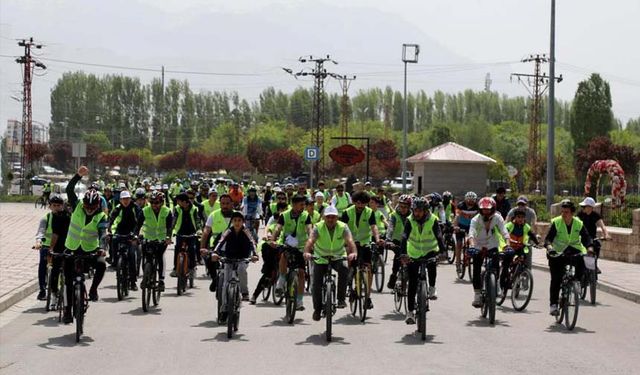 Van’da 19 Mayıs anısına bisiklet turu düzenlendi