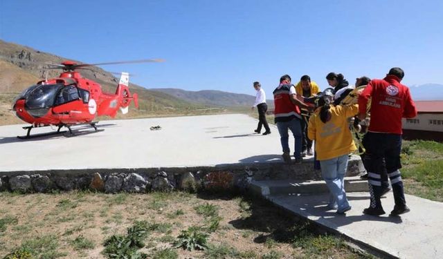 Van'da kalbi duran hastanın imdadına ambulans helikopter yetişti!