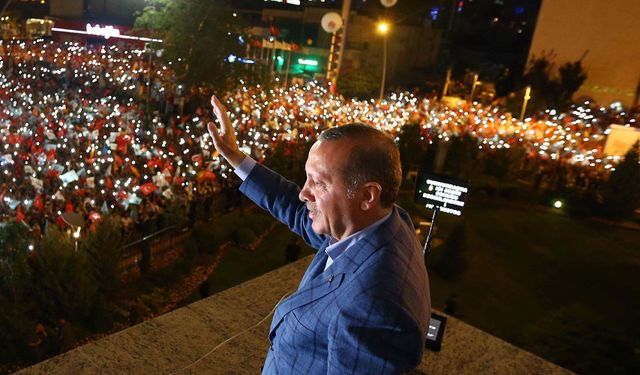 Erdoğan balkon konuşması yaptı