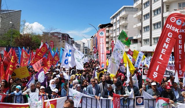 Van'da 1 Mayıs Emek ve Dayanışma Günü kutlandı