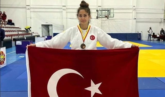 Vanlı Sinem Aydın Makedonya’dan bronz madalyayla döndü