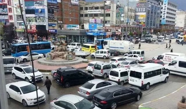 Van'da, trafiğe kayıtlı araç sayısı belli oldu! İnsandan çok araç var