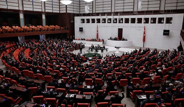 Yeni yasama dönemi yoğun gündemle başlayacak