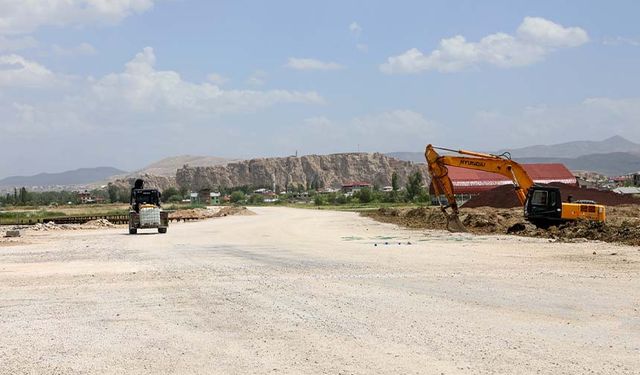 Van’da Sahil Yolu çalışmaları devam ediyor