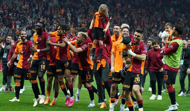Galatasaray şampiyonluk kupasını, Fenerbahçe derbisi sonrası alacak