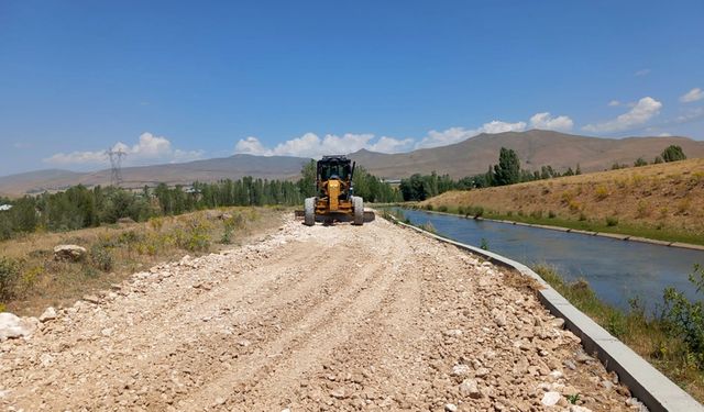 Büyükşehir Belediyesi yol çalışmalarını sürdürüyor