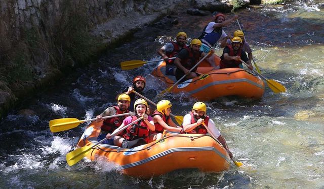 Müküs Çayı'nda rafting heyecanı