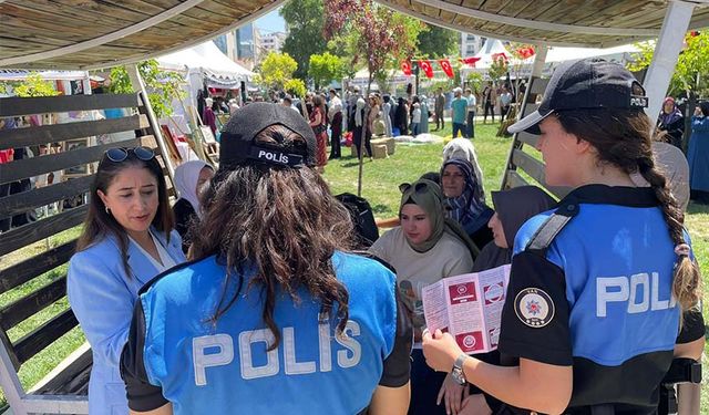 Van polisi, KADES hakkında bilgilendirmelere devam ediyor