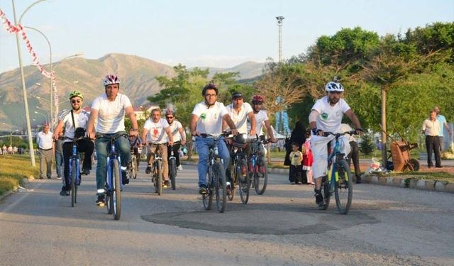 Van'da bisikletliler farkındalık için pedal çevirecek