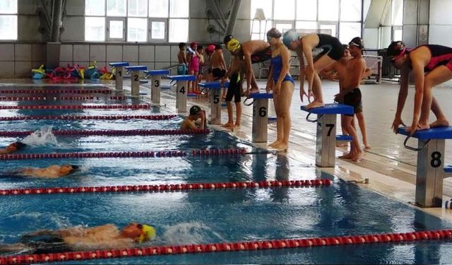 Van'da Olimpik Yüzme Havuzuna yoğun ilgi