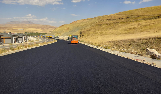 Edremit TOKİ yolu ulaşıma açıldı