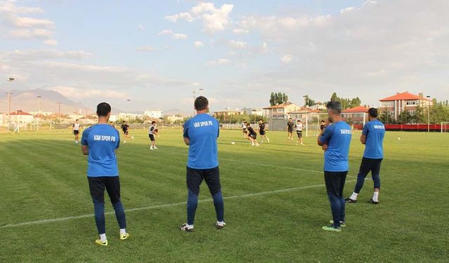 Bucaspor ile Van Spor karşı karşıya