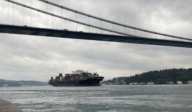 Tahıl Koridoru'ndan geçen konteyner yüklü ilk gemi İstanbul'a ulaştı