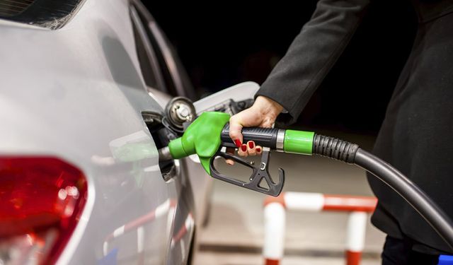 Benzine zam geliyor: Salı gününden itibaren geçerli olacak