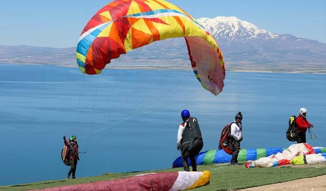 Van’da yamaç paraşütü yarışması düzenlenecek