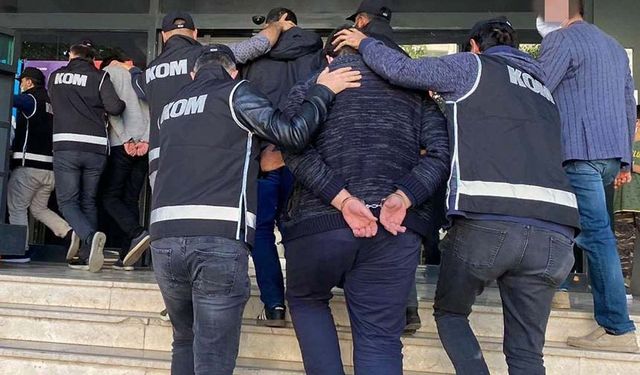 Van’da aranan 18 şahıs yakalandı