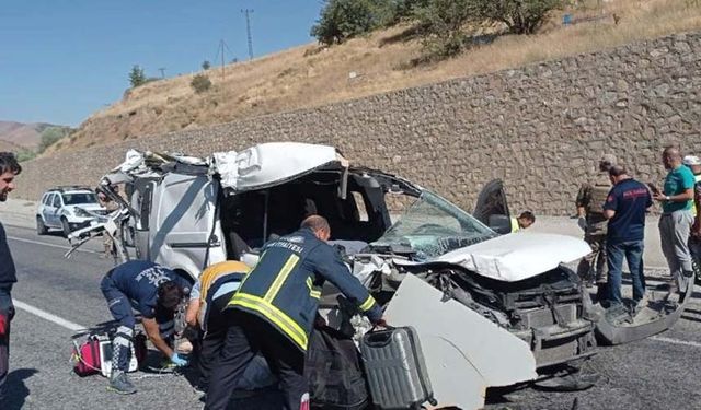 Van’da feci kaza! Ölü ve yaralılar var