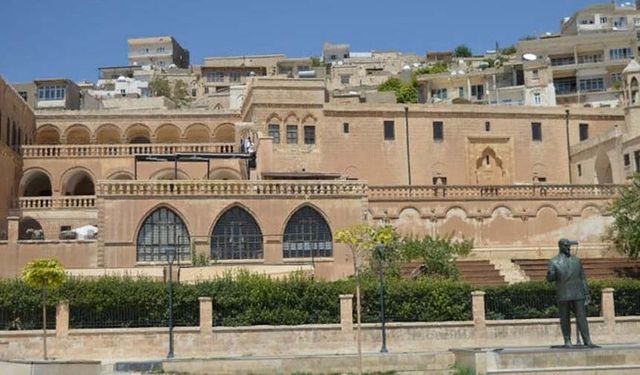 Mardin'de sıcaklık turizmi vurdu... Ziyaretçi sayısı azaldı