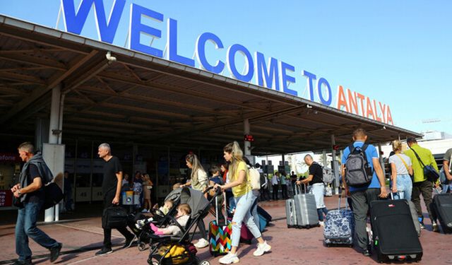 İngiltere medyasının gündeminde: Türkiye, İngiliz tatilcilerin gözdesi haline geldi