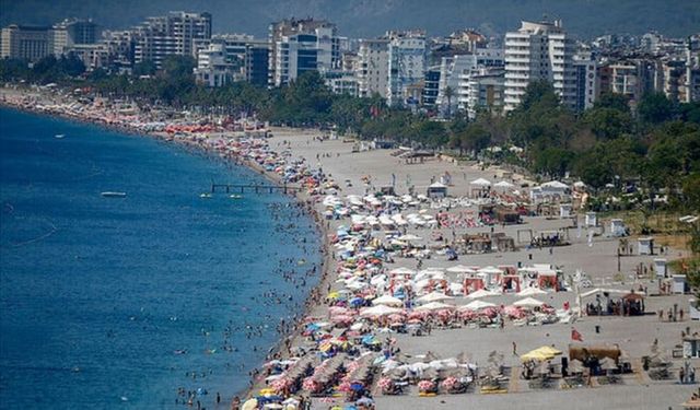 Antalya'ya hava yolu ile gelen turist sayısı yüzde 20 arttı