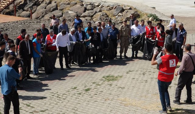 Van'da "Dünya Temizlik Günü" etkinliği düzenlendi