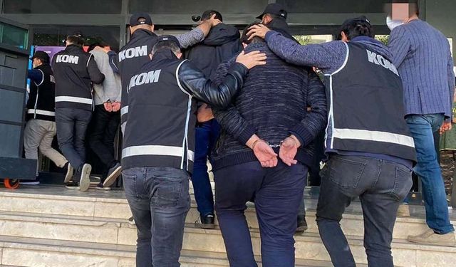 Van'da zehir tacirlerine geçit yok! 20 şüpheli gözaltına alındı