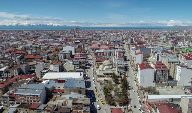 Van Valiliği duyurdu! Van'da o güzergah trafiğe kapatılacak