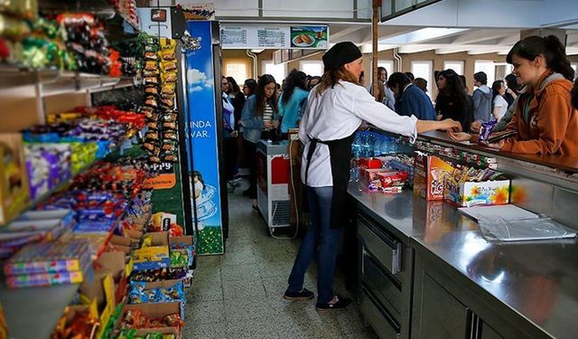 "Okul Gıdası" uygulamasına geçiş süresi uzatıldı