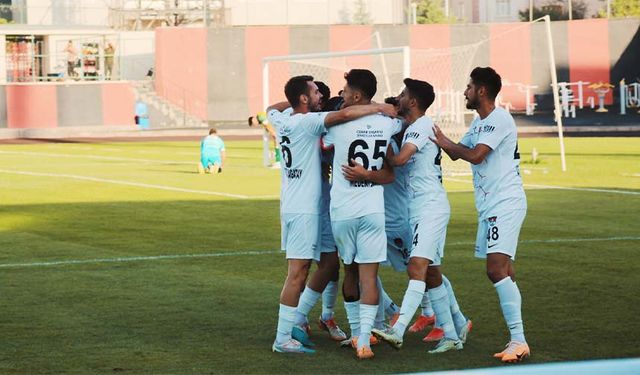 Van Spor 3. galibiyetini arayacak