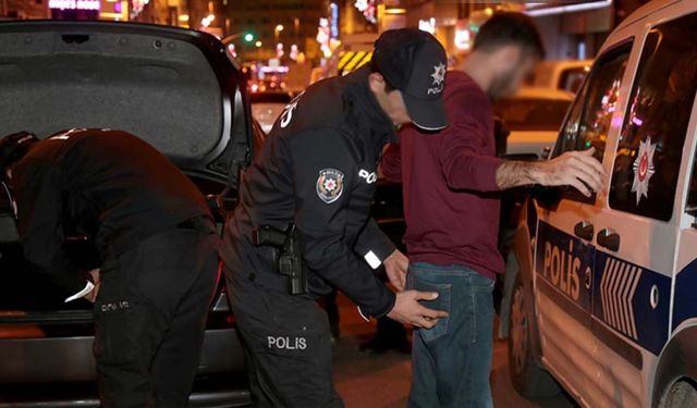 Van’da ‘torbacı’ operasyonu! 18 kişi yakalandı