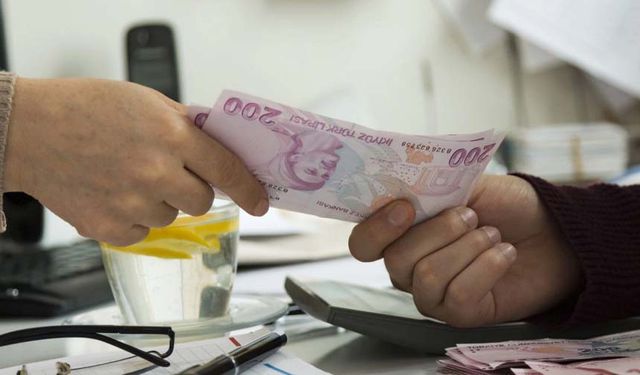 Emekliye 100. yıl ikramiyesi geliyor! Masadaki rakam 5 bin lira