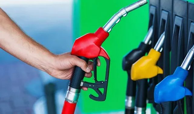 Petrol fiyatları son 10 ayın zirvesini gördü! Akaryakıta yeni zamlar yolda