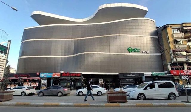 HÜDA-PAR Van İl Başkanı Rasim Sayğın: Van Mall Avm acilen açılmalı